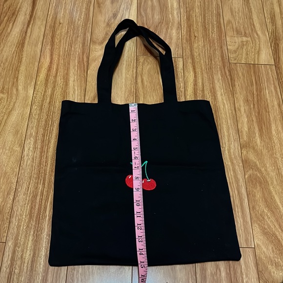 Embroidered cherry canvas tote bag - Picture 5 of 5